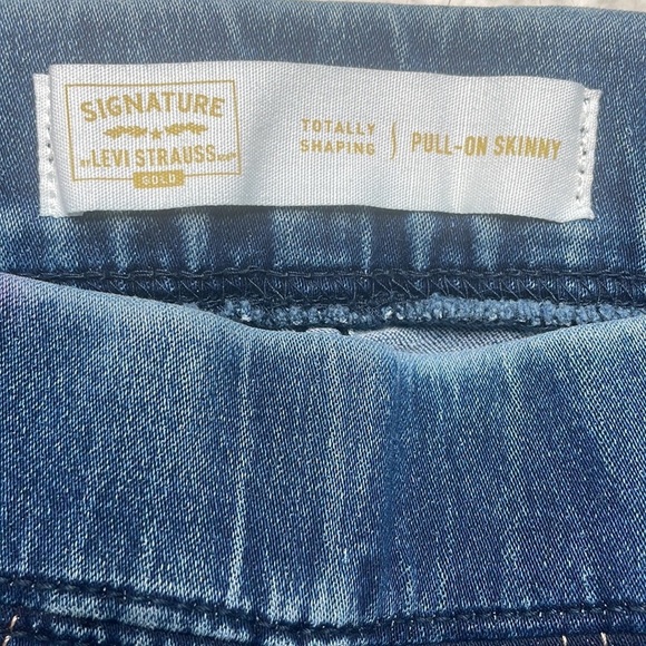 Levis Denim Pull up Jeans Comfy Elastic Stretch Size 27 x 28 Legging - Picture 10 of 13